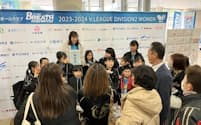SVリーグ参入を目指すブレス浜松は元日本代表で知名度の高い大林素子GMを立て注目を集める（1月のホームゲーム）