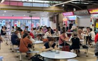 庶民が通うホーカーセンターの店頭価格も上昇している（シンガポール）