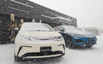 「BYD AUTO 札幌西」ではBYDの「DOLPHIN」など2車種を展示する（16日、札幌市）