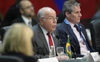 会合の冒頭で演説するブラジルのビエイラ外相（21日、リオデジャネイロ）=AP