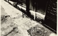 中平卓馬「街路あるいはテロルの痕跡」よりマルセイユ、フランス（1976年、ゼラチン・シルバー・プリント、16.0×24.2cm、東京国立近代美術館）©Gen Nakahira