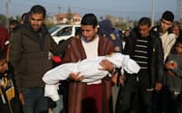 パレスチナ自治区ガザでは人道危機が続く（26日）＝AP