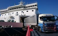 エフラインは関西と九州で海上輸送の定期便を始めた