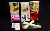 九州各地のラーメンの味を再現した「ご当地シリーズ」の棒ラーメン。国内向けと同じ商品を輸出している