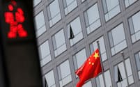 中国は新規株式公開の基準を厳しくする（中国・北京市、証券監督管理委員会の入るビル）＝ロイター