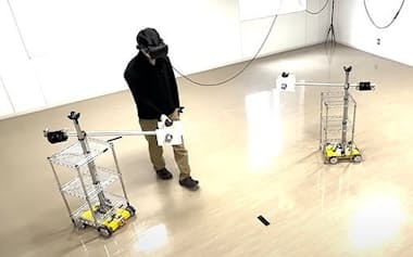 VRの利用では専用システムと走行型ロボット2台を用いる