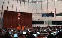 香港の立法会（議会）は異例のスピードで国家安全条例の審議を進めた（19日、香港）＝ロイター
