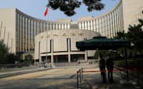 中国人民銀行は政策金利を据え置いた＝ロイター