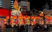 2月は長崎市でランタンフェスティバルが開かれた