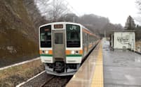吾妻線は、輸送人員の減少で経営状態は厳しい（群馬県嬬恋村の大前駅）