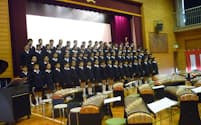 忍岡小学校は最初に認可された校歌を創立140周年を祝して歌った