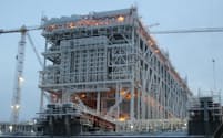 ロシア北西部ムルマンスクにあるアークティック2のLNG生産施設（2021年）