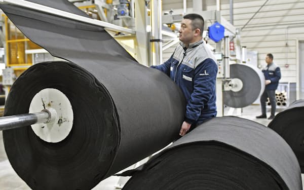 中国の景況感は6カ月ぶりに改善した(山東省の工場)=AP