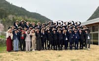 神山まるごと高専に2期生42人が入学した（3月31日、徳島県神山町）
