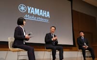 ヤマハは入社式の新たな試みとして山浦社長らによるトークセッションを開いた（１日、浜松市）