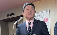 自民党の茂木幹事長は3つの補選について「なかなか厳しい状況での選挙になる」と述べた（2日、党本部）