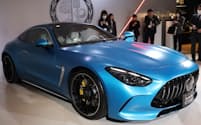 メルセデス・ベンツの日本法人は新型「AMG GTクーペ」を発売する（2日、東京都港区）