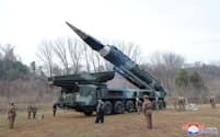 北朝鮮が2日に試射した中距離弾道ミサイル「火星16」＝朝鮮通信