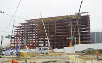 TSMCは台湾各地で工場建設を一時中止し、検査後に再開する方針も示す（1月、北部・新竹の工場建設現場）