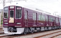 阪急電鉄が11年ぶりに投入した新型車両2300系（16日、大阪府摂津市）