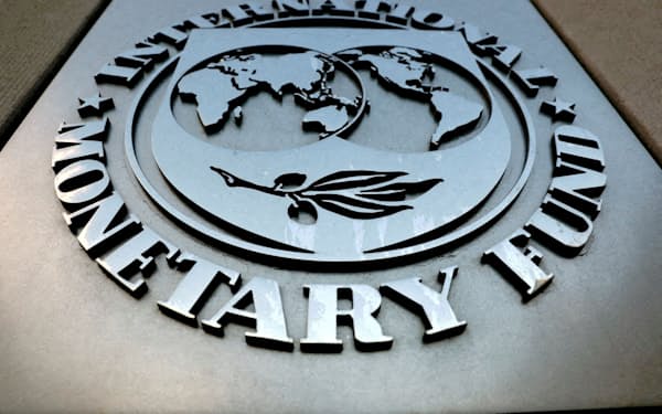 国際通貨基金（IMF）のロゴ=ロイター