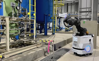 北海道電力はHBA製のロボットを使い、発電所の点検作業を効率化・省人化する