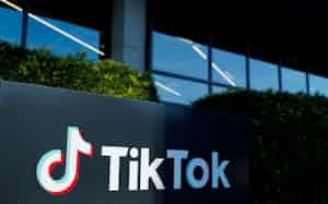 TikTokを規制する法律の成立を受け、売却論などシナリオに関する報道が相次いでいる=ロイター