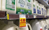 米国で店頭で販売されている牛乳のサンプルの２割に鳥インフルの痕跡が残っていたことが分かった＝ロイター