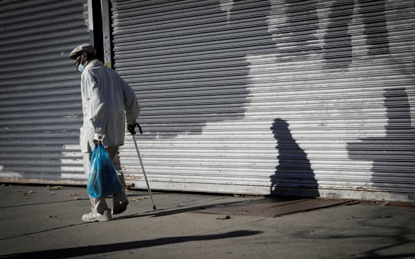 米国でも高齢化が進み、老人の貧困が社会問題になりつつある=ロイター