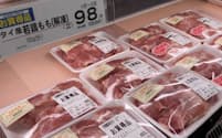 輸入鶏肉は外食だけでなくスーパー店頭にも並ぶ