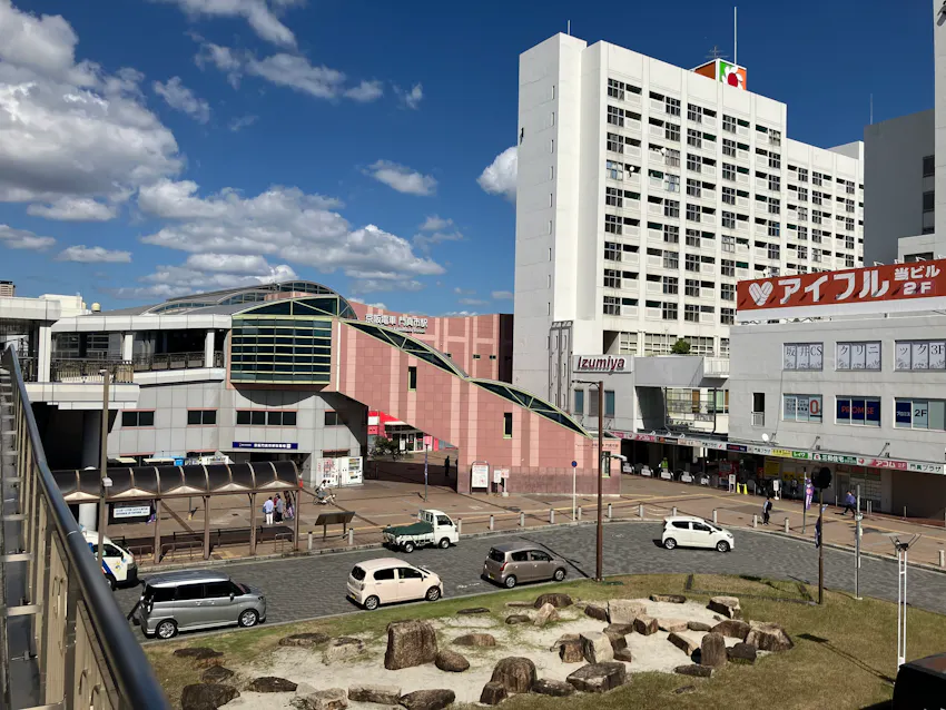 大阪府門真市、3日間限定で「門真市駅」前に広場 にぎわい効果検証 - 日本経済新聞