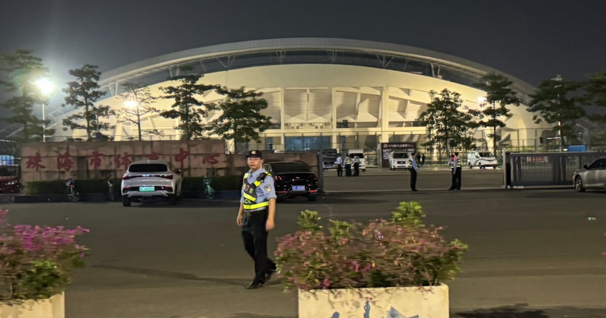 中国・珠海の車暴走で35人死亡 習近平氏が異例の指示 - 日本経済新聞