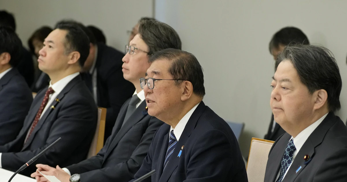 闇バイト対策、石破首相「仮装身分捜査で徹底取り締まり」 - 日本経済新聞