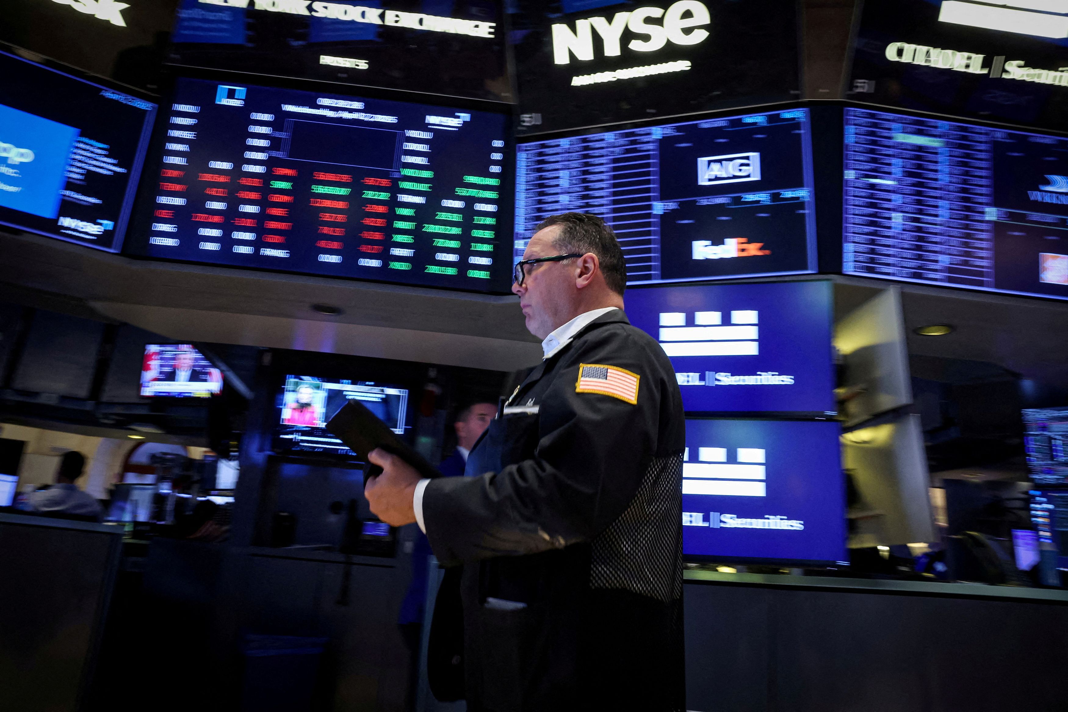 NYダウ乱高下、349ドル安 関税情報交錯で動揺