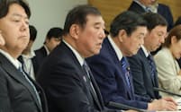 首相官邸で開かれた「地方創生2.0に関する経済団体との意見交換」で発言する石破首相(16日)