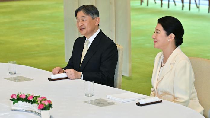 天皇陛下が日本学士院授賞式に出席 茶会には皇后雅子さま、愛子さまも - 日本経済新聞