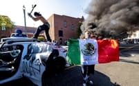 メキシコ人移民のイメージ悪化にメキシコ政府は焦りを強めている(8日、ロサンゼルス)=ロイター