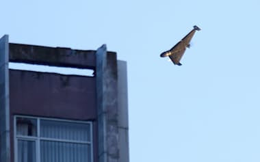 ウクライナの首都キーウにはロシアからのドローン攻撃が激しさを増している=AP