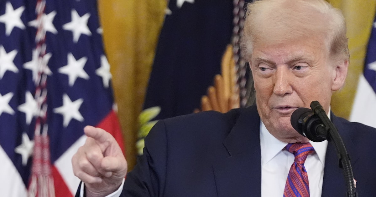 米ステーブルコイン法が成立、トランプ氏「ドル基軸を維持」 - 日本経済新聞