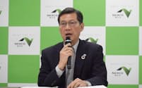 記者会見するNEXCO東日本の由木文彦社長(30日、東京都千代田区)