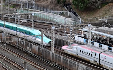 東北新幹線では走行中に連結が外れるトラブルが起きた(2025年3月、東京都荒川区)