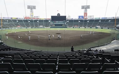 高校球児あこがれの甲子園だが、届かなくても3年間の努力の価値に変わりはない(第107回全国選手権大会出場校の練習)=共同