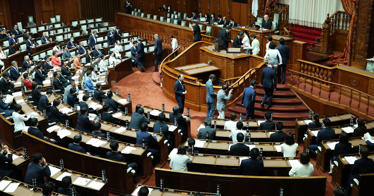 二大政党から多党制へ 「有効政党数」が最高水準、欧州型に近づく - 日本経済新聞