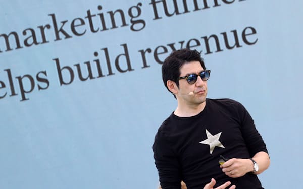 消費者の課題解く 物語・信頼・逃避