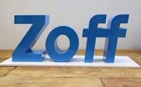 眼鏡店「Zoff(ゾフ)」のロゴ(4日、東京都港区)