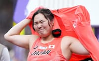 女子やり投げ予選 3投目を終え、厳しい表情を見せる北口榛花(19日、国立競技場)=共同