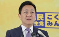 記者会見する国民民主党の玉木代表(24日、国会内)