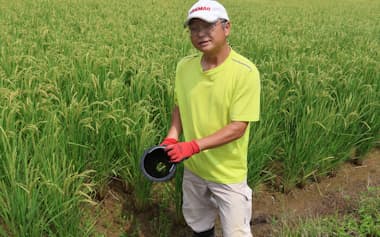調整管について話すファーストくずまきの谷江さん(25年8月、新潟県見附市)