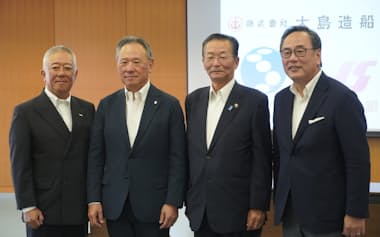 十八親和銀行、西海市、大島造船所の3者で西海市内の複合施設整備について記者会見した(9月、長崎市)