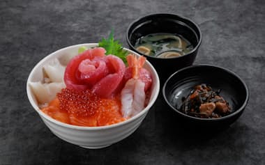 マグロレストランの人気メニュー「海鮮丼」は1000円